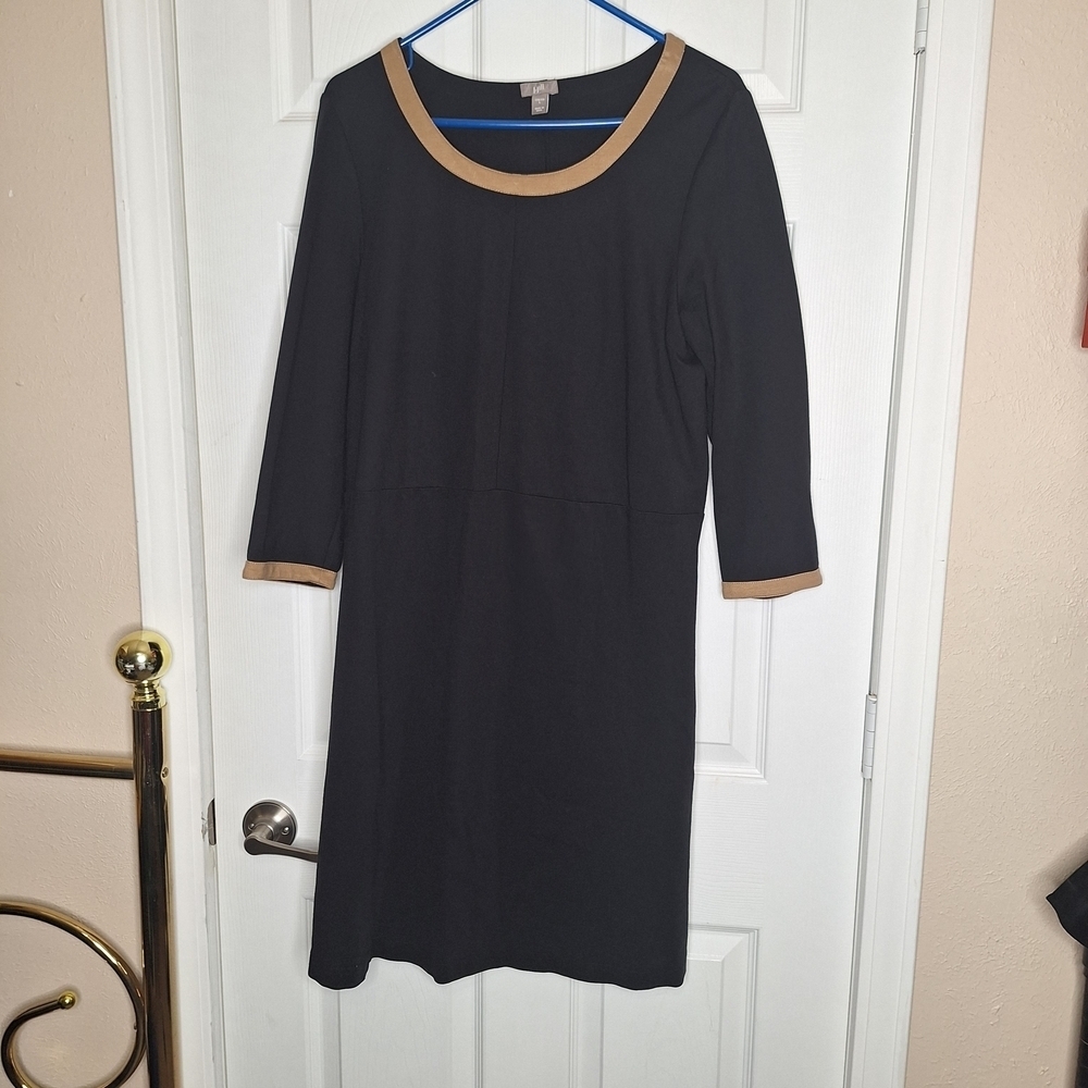 J. Jill Black Dress with Tan Accents Size Large